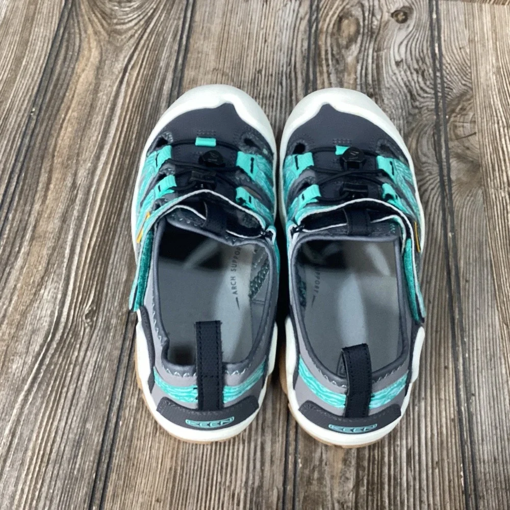 Keen Girls Knotch Creek Toddler Sandals Closed Toed Hiking 1026155 Size 4 *NEW*